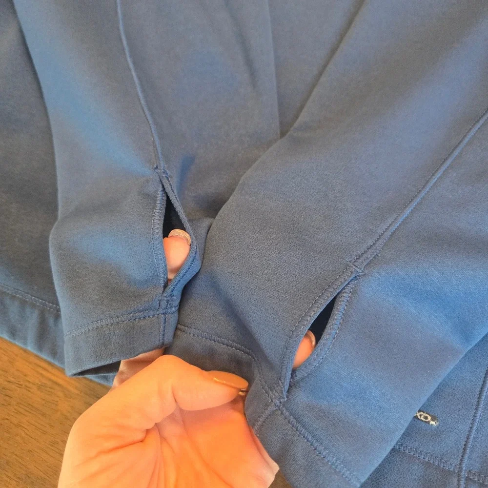 The North Face Mens FlashDry-XD Quarter Zip Fleece Pullover Blue Large Thumbhole